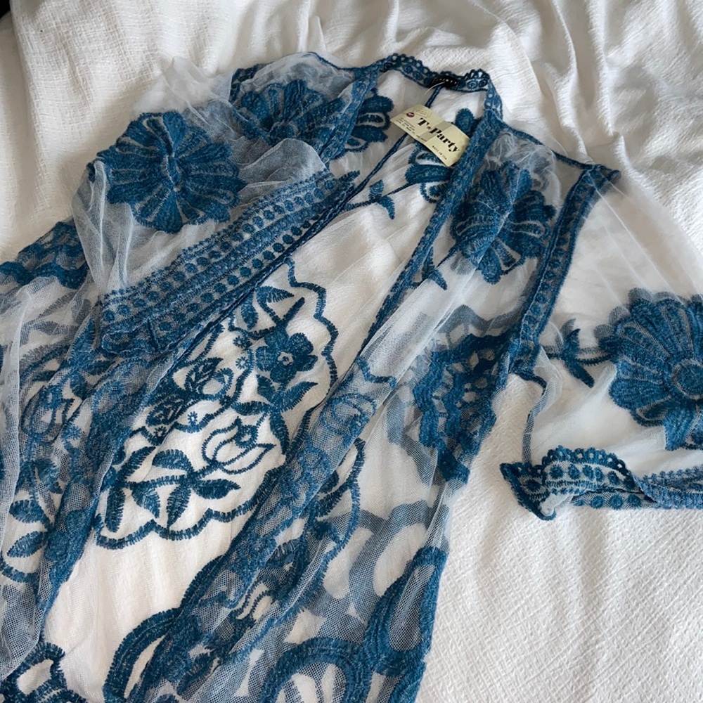 Lace mesh embroidered cardigan